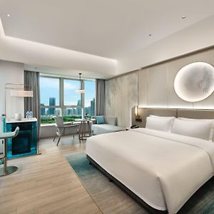 Club Floor Queen Room